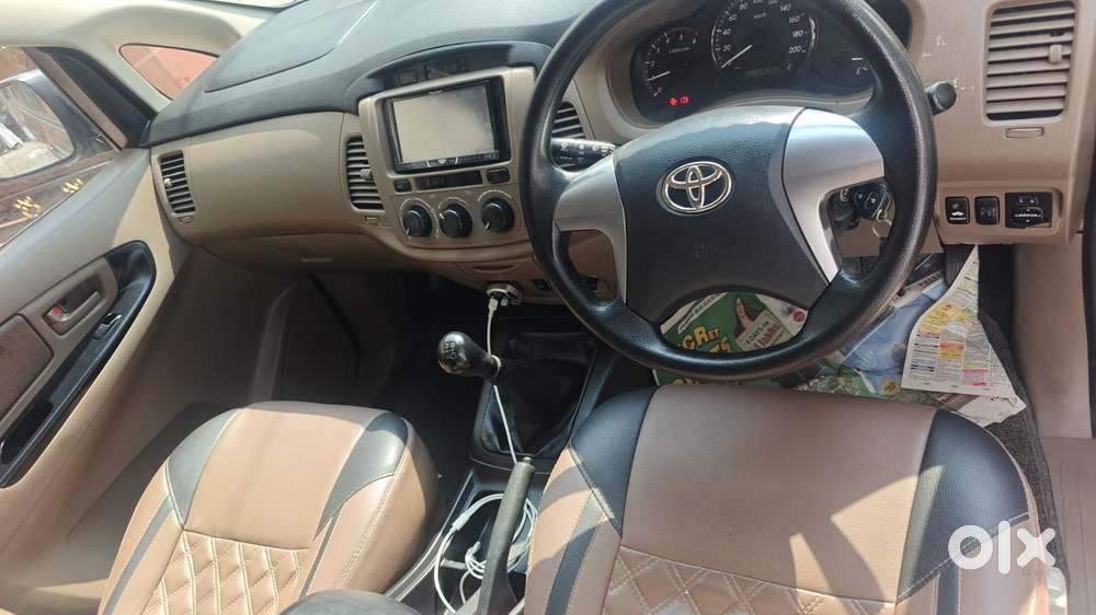 Toyota Innova 2.5 Gx 8 Str Bs-iii, 2015, Diesel