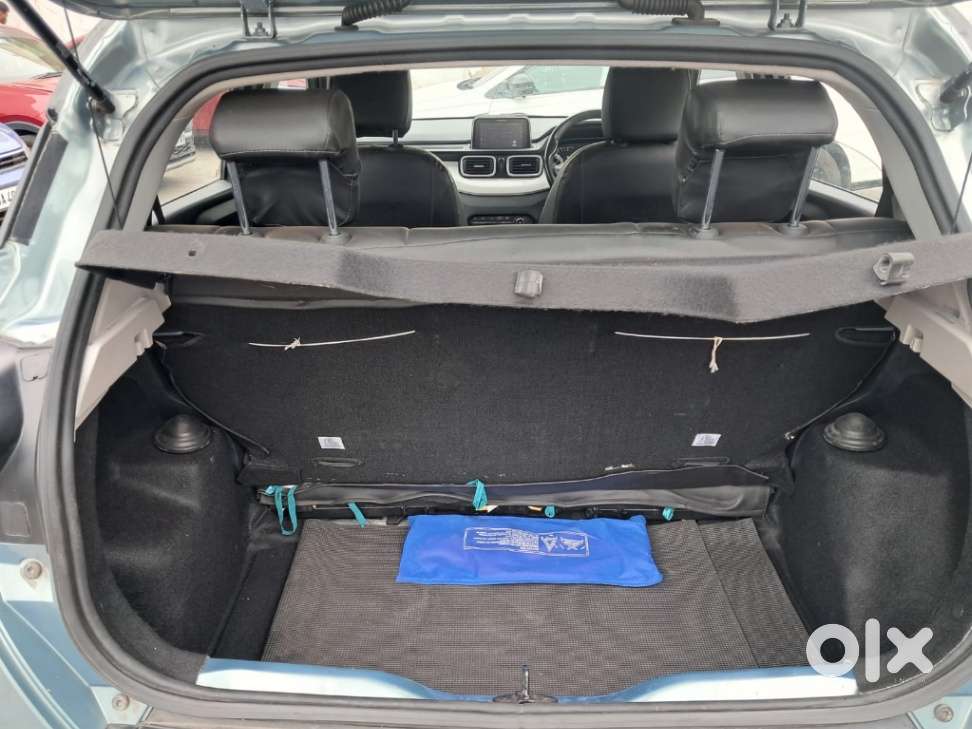 Tata Punch Creative Amt, 2022, Petrol
