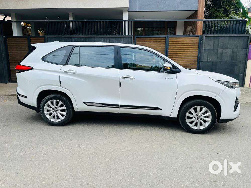 Toyota Innova Hycross 2.0 Vx Hybrid 7 Str, 2024, Petrol