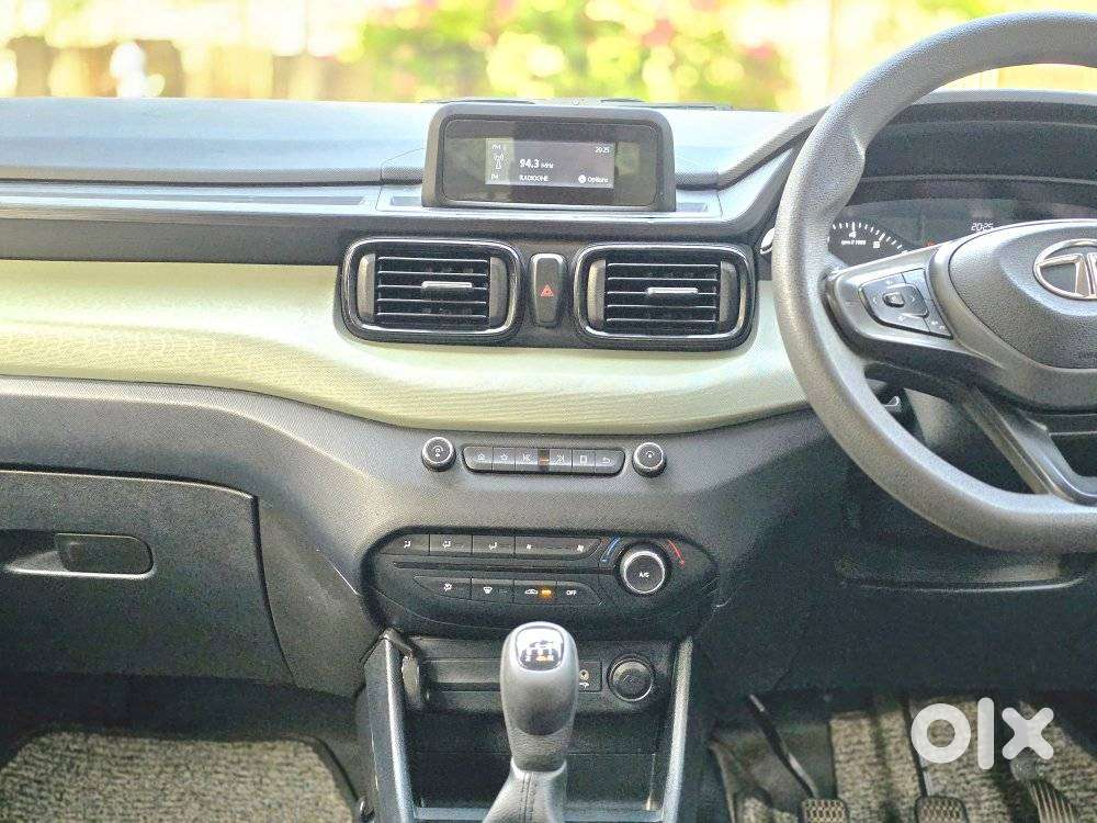 Tata Punch Camo Adventure Mt, 2022, Petrol