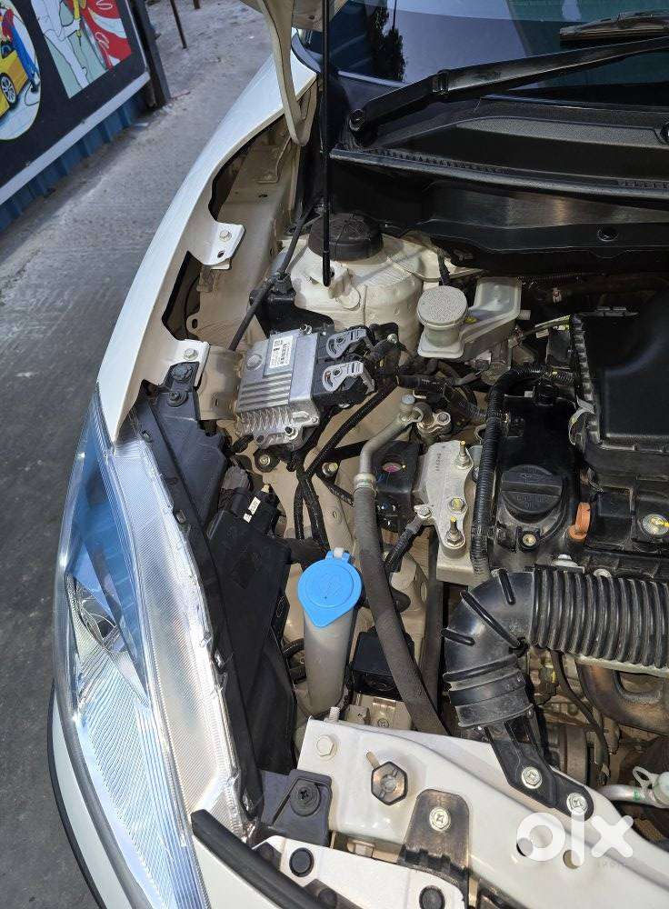 Maruti Suzuki Dzire 1.2 Vxi Cng, 2025, Cng & Hybrids