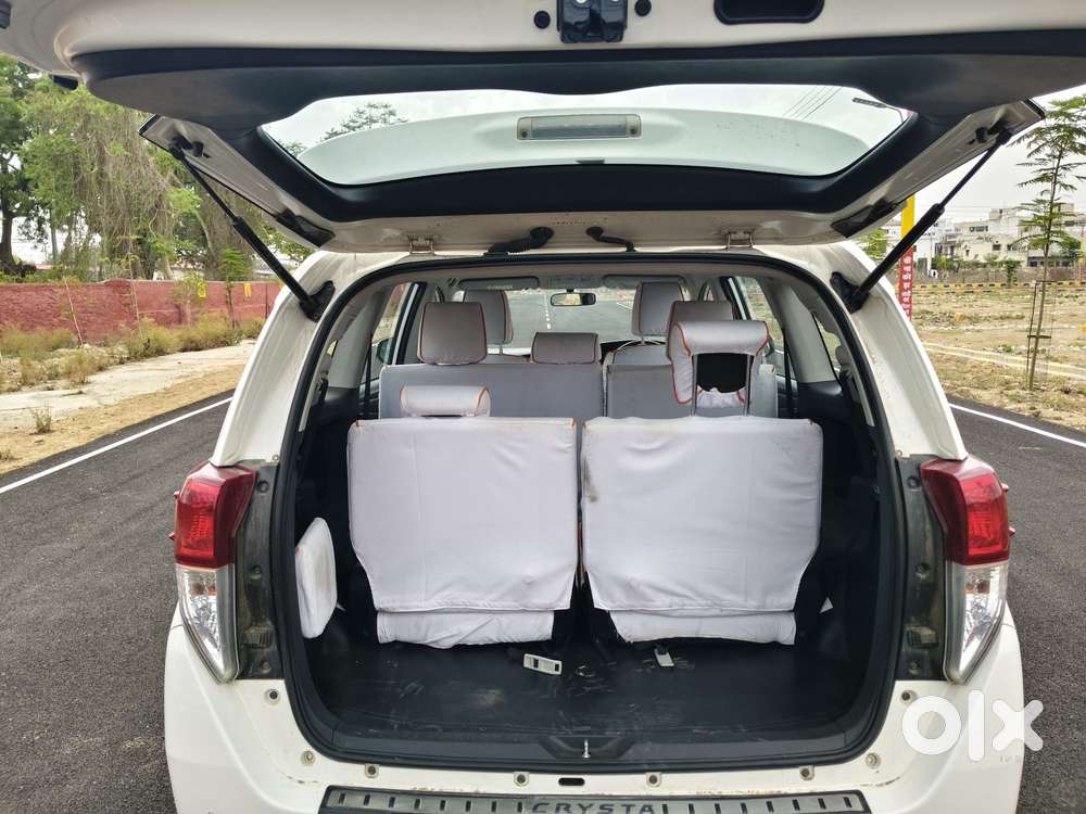 Toyota Innova Crysta 2.4 G Mt 8s, 2023, Diesel