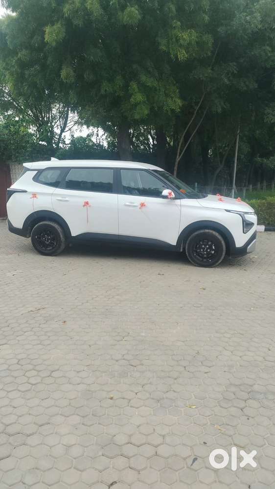 Kia Carens Clavis 2026petrol