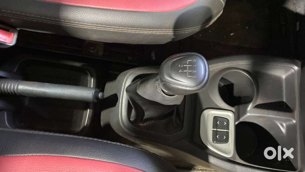 Datsun Redigo T Option, 2017, Petrol