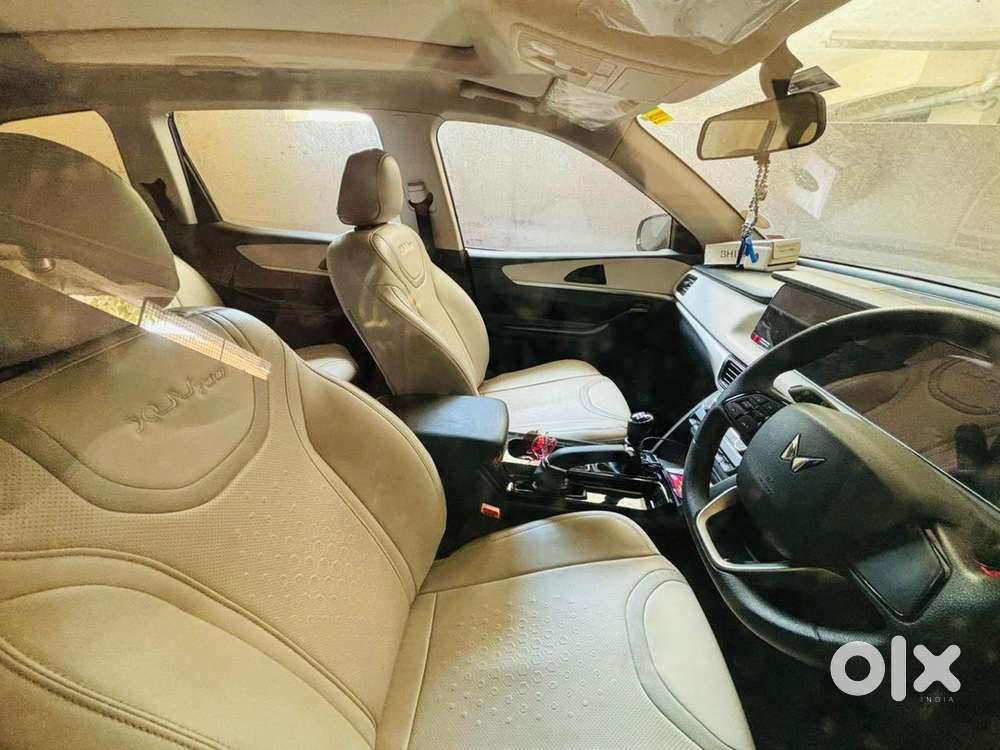 Mahindra Xuv700 Diesel Well Maintained