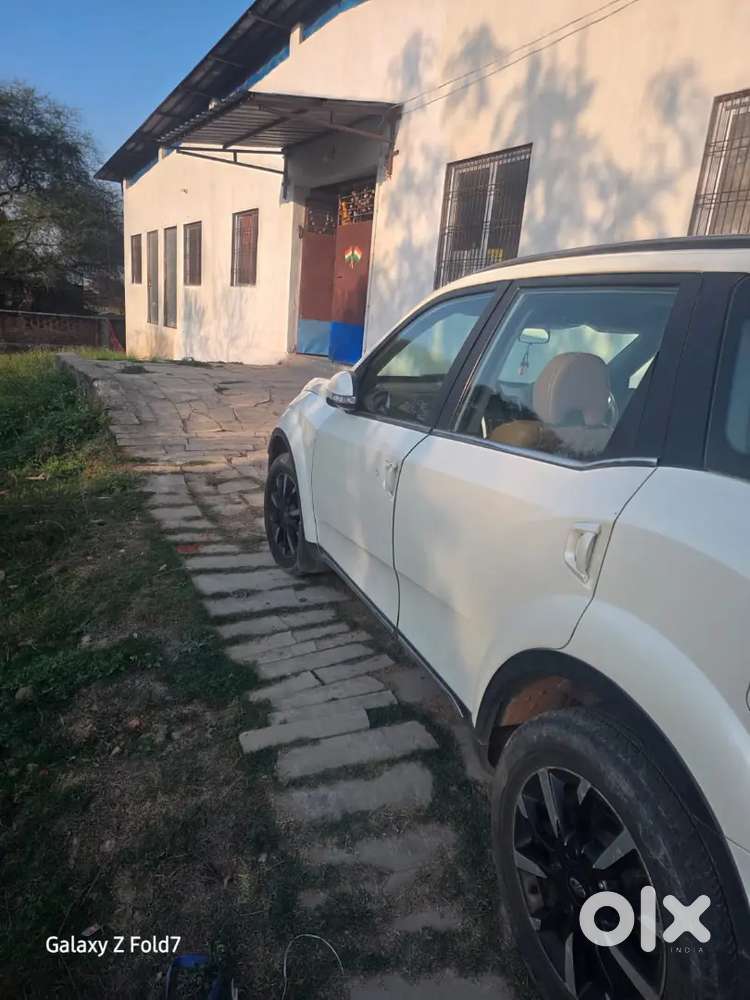 Mahindra Xuv500 2018 Diesel 65000 Km Driven