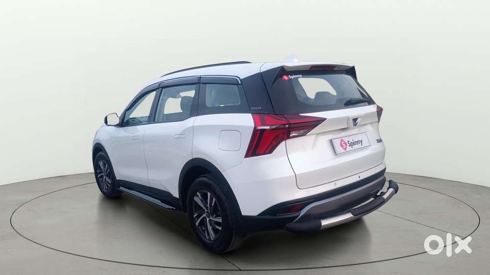 Mahindra Xuv700 2.0 Ax 5 Petrol Mt 7 Str, 2021, Petrol