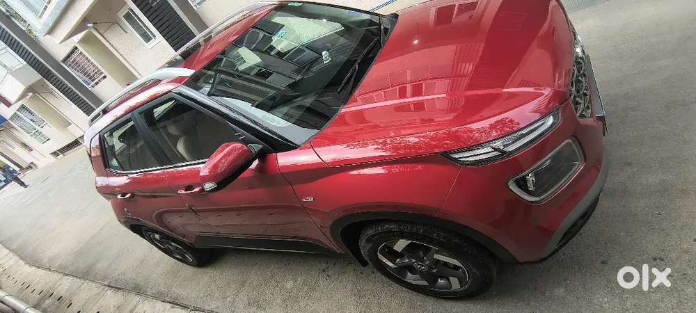 Hyundai Venue Imt  40,600 Km  Single Owner  Top Condition