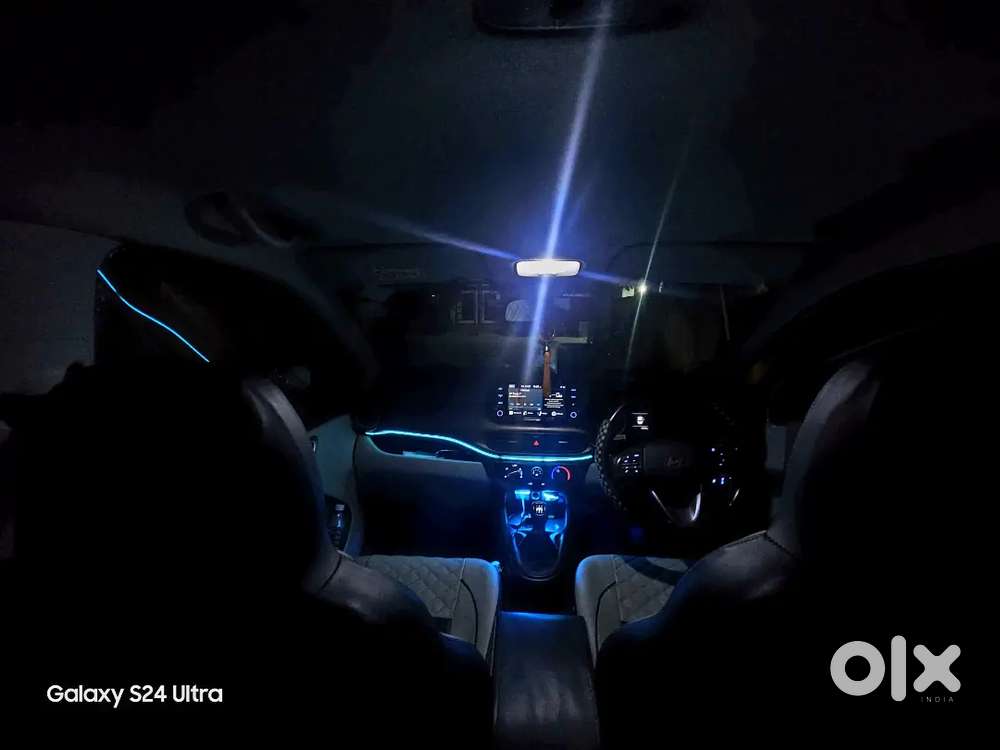 Hyundai Aura 2023 Sx Cng Under Warranty