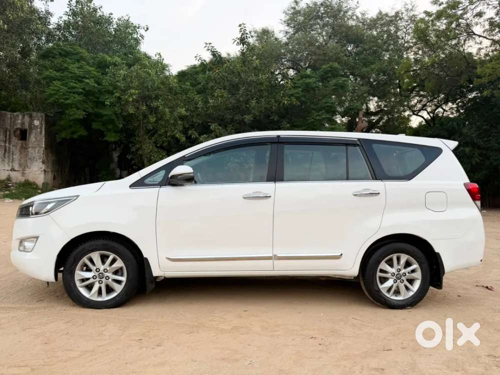Toyota Innova Crysta 2.4 V 7 Str, 2017, Diesel
