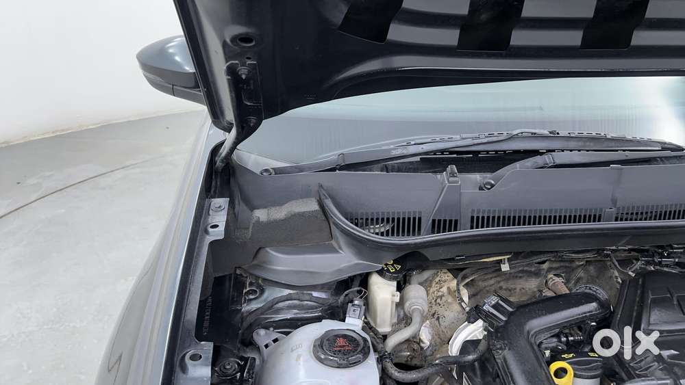 Volkswagen Taigun Topline 1.0 Tsi At (electric Seats), 2021, Petrol