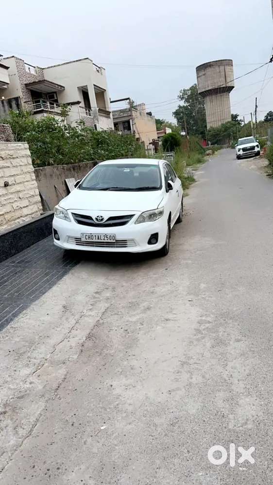 Toyota Corolla Altis 2012