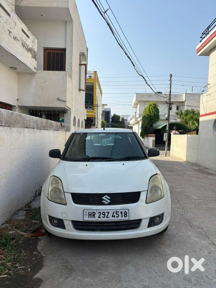 Maruti Suzuki Swift 2011 Petrol