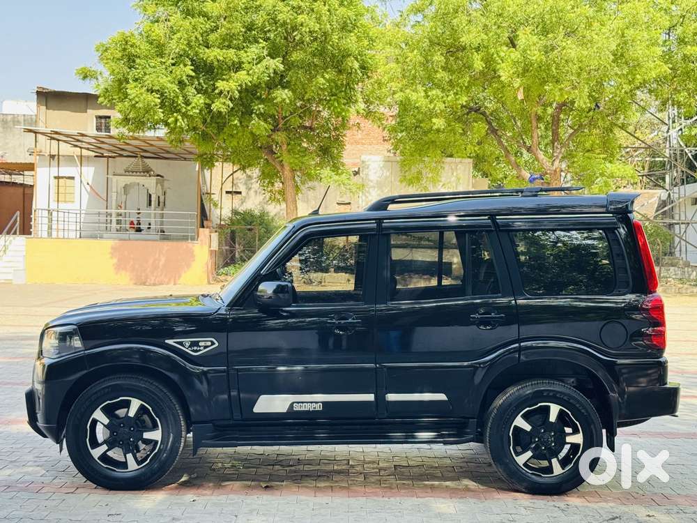 Mahindra Scorpio Classic 2.2 S 11 Mt 7 Str, 2024, Diesel