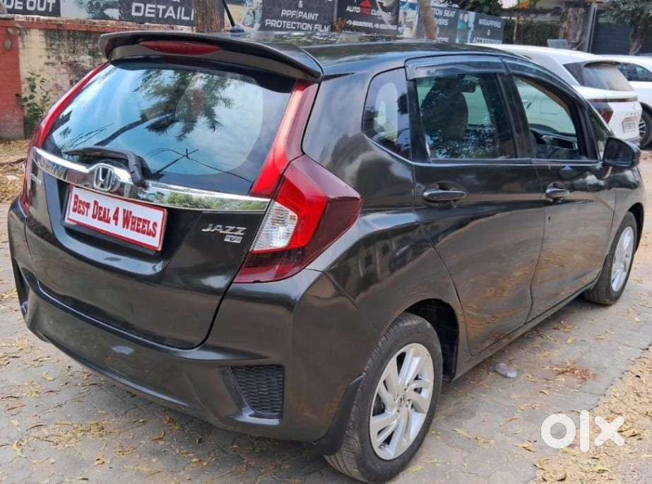 Honda Jazz V Mt Privilege, 2016, Petrol