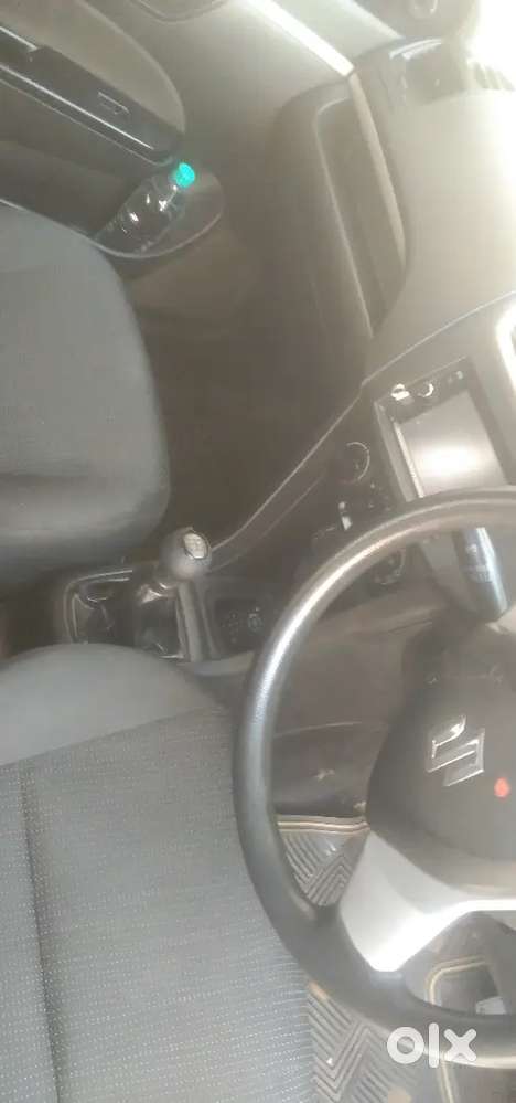 Maruti Suzuki Swift 2015 Cng & Petrol 180000 Km Driven