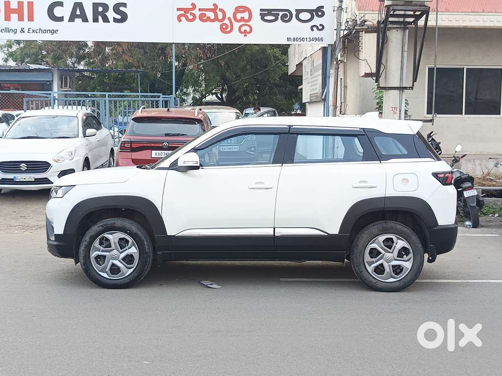 Maruti Suzuki Brezza 1.5 Lxi Cng, 2024, Cng & Hybrids