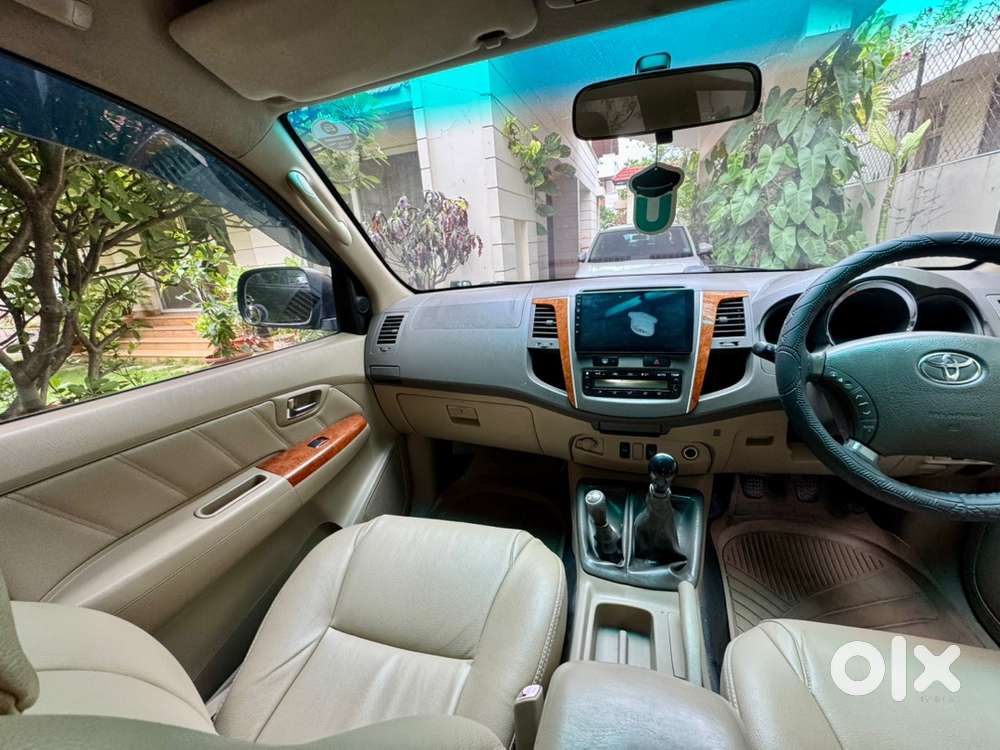 Toyota Fortuner Diesel 2011