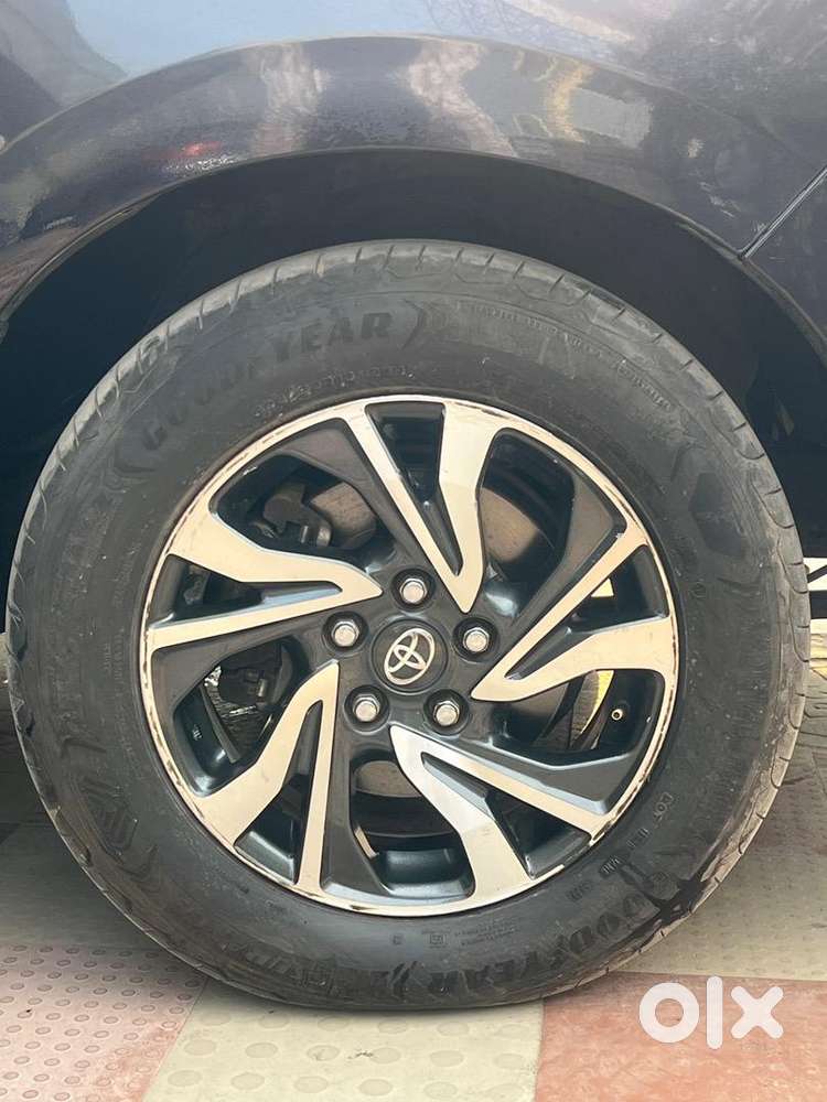 Toyota Innova Crysta 2021 Diesel 45000 Km Driven