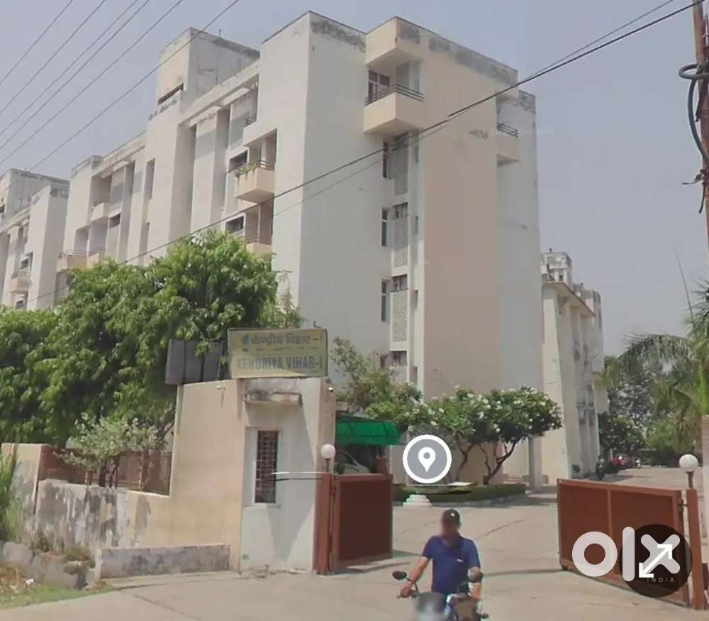 Flat in safe and best Society in Shradhapuri