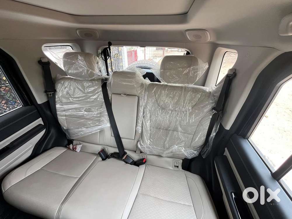 Mahindra Thar Roxx 2025