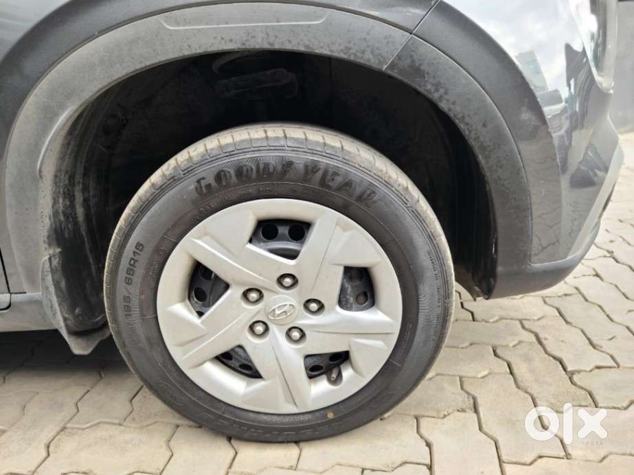 Hyundai Venue 1.2 S Plus, 2022, Petrol