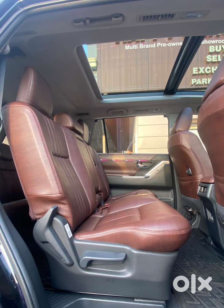 Toyota Innova Hycross 2.0 Vx Hybrid 8 Str, 2025, Petrol
