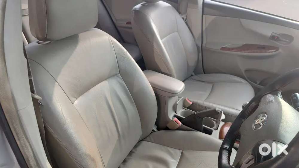 Toyota Corolla Altis 2010