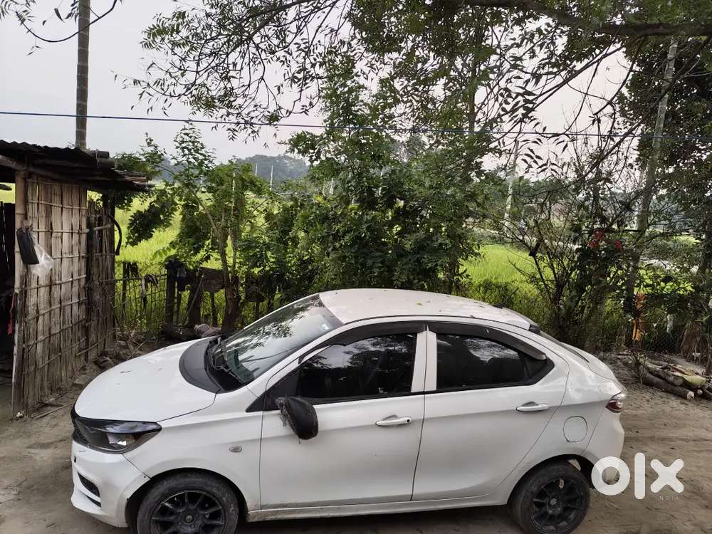 Urgent Sale A Tata Tigor For Money Problem