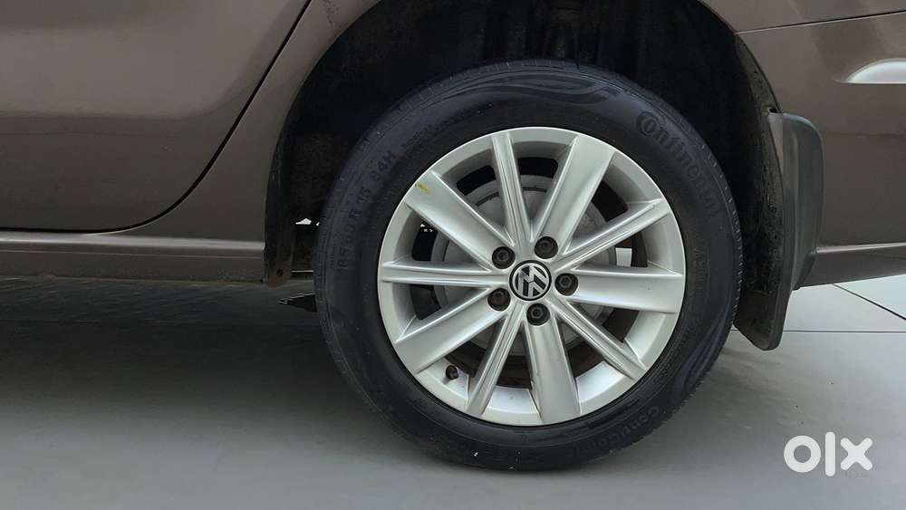 Volkswagen Vento 1.2 Tsi Highline At, 2016, Petrol