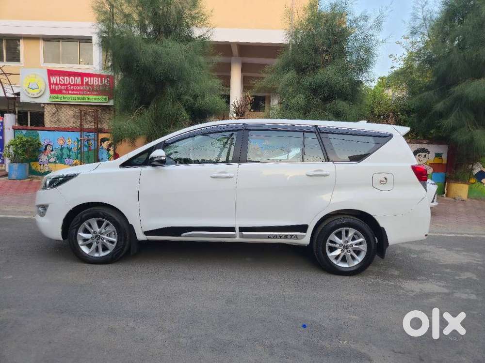 Toyota Innova Crysta 2.4 G Mt 8s, 2016, Diesel
