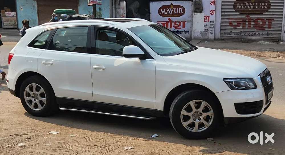 Audi Q5 2011 Petrol 74000 Km Driven
