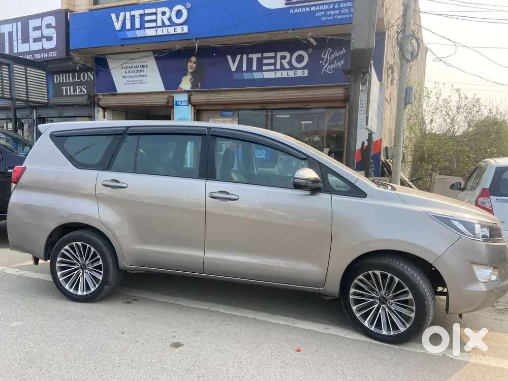 Innova Crysta 2.8 Gx At
