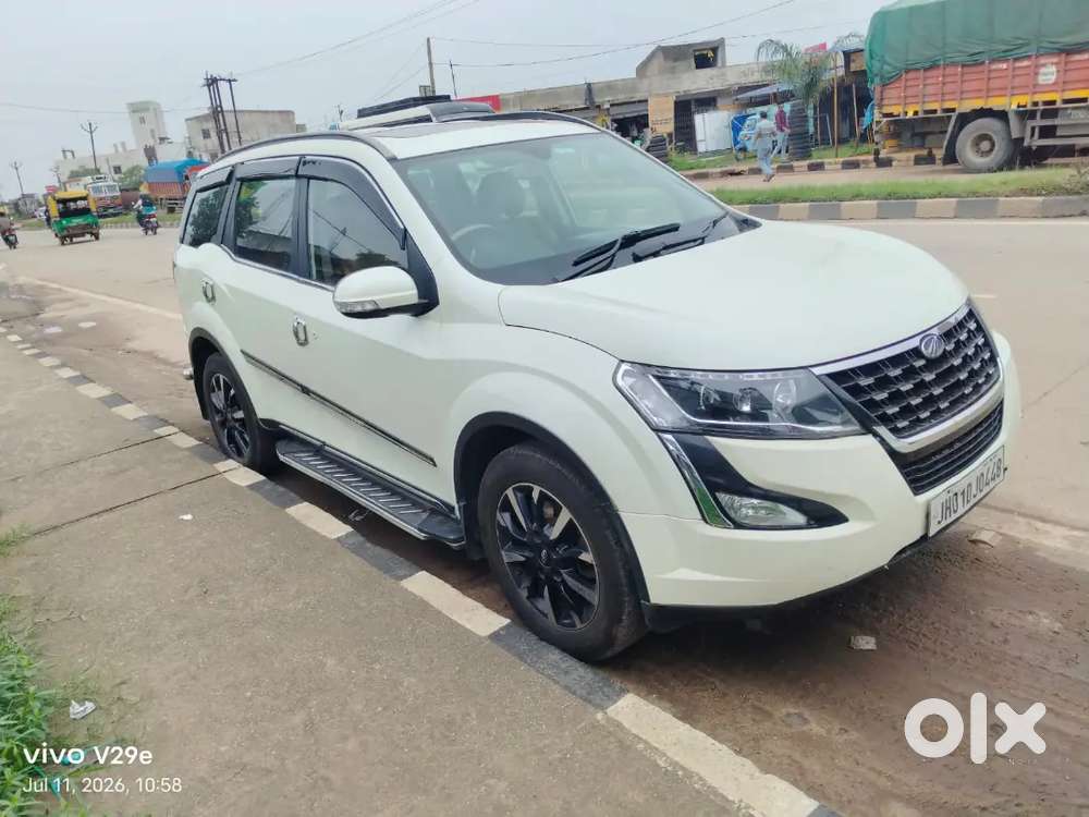 Mahindra Xuv500 W-11 Diesel Manual 2nd Owner 2019