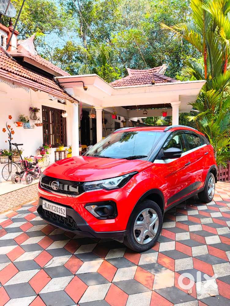 Tata Nexon 1.2 Revotron Xm (s), 2023, Petrol