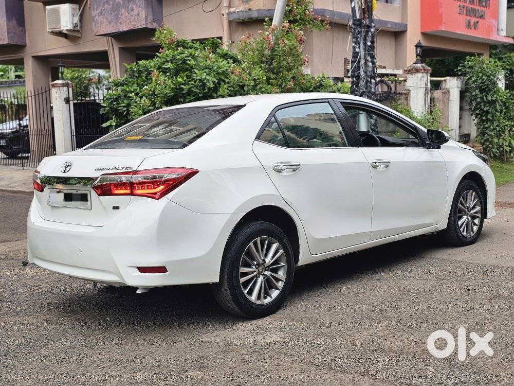 Toyota Corolla Altis Facelift, 2016, Petrol