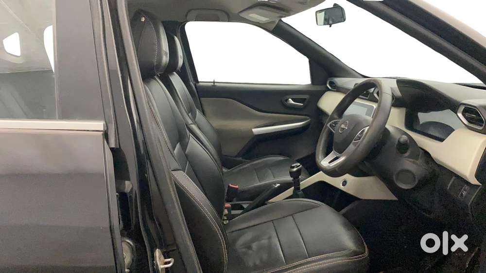 Nissan Magnite 1.0 Xv, 2022, Petrol