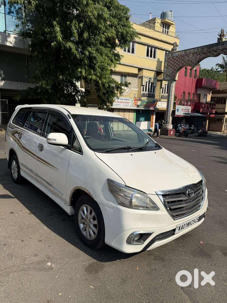 Toyota Innova 2.5 Z Diesel 7 Seater Bs Iv, 2014, Diesel
