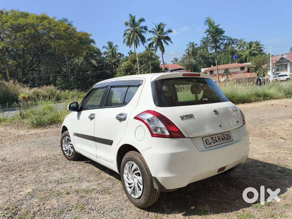 Maruti Suzuki Swift Vxi + Manual, 2016, Petrol