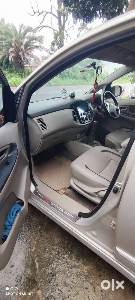 Toyota Innova 2.5 G 8 Seater Mint Condition