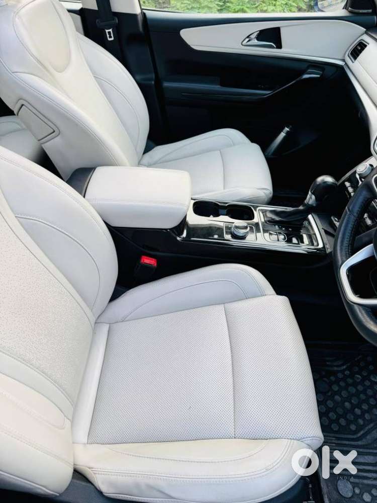 Mahindra Xuv700 Ax7 Luxury Pack Awd, 2022, Diesel