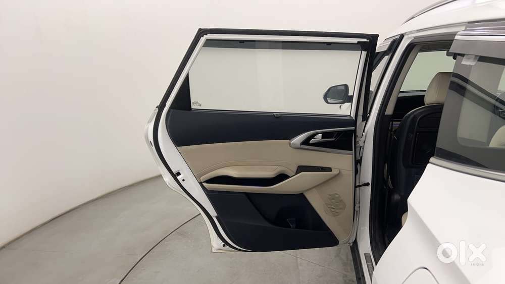 Kia Carens 1.4 Luxury 7 Str, 2022, Petrol