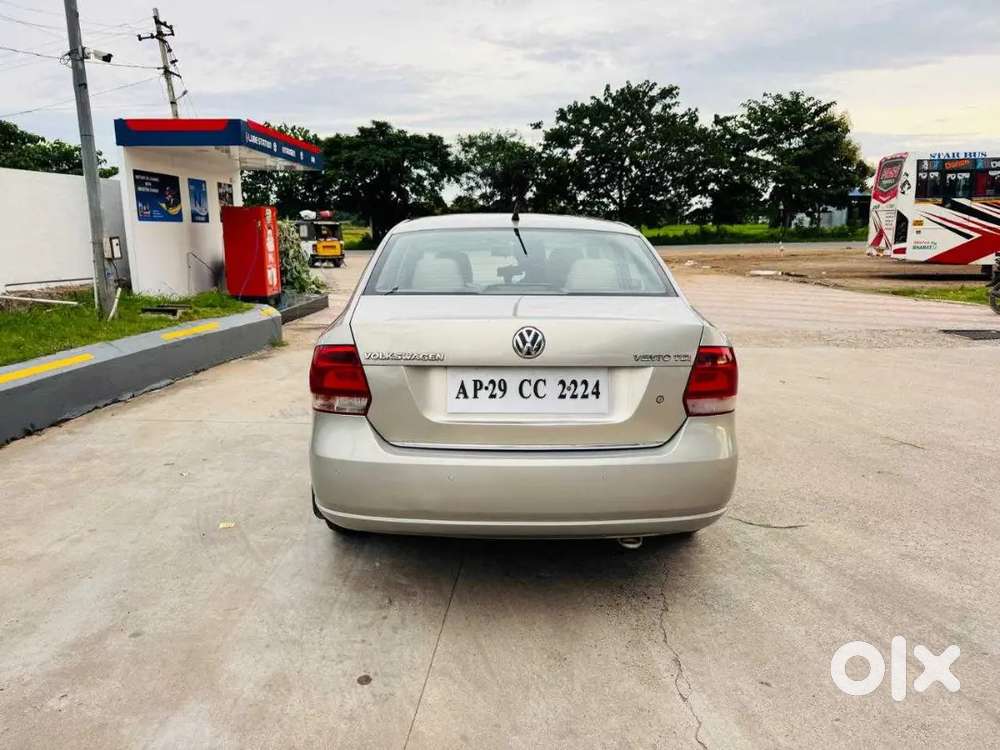 Volkswagen Vento 1.6 Cr Diesel 2014 Manual