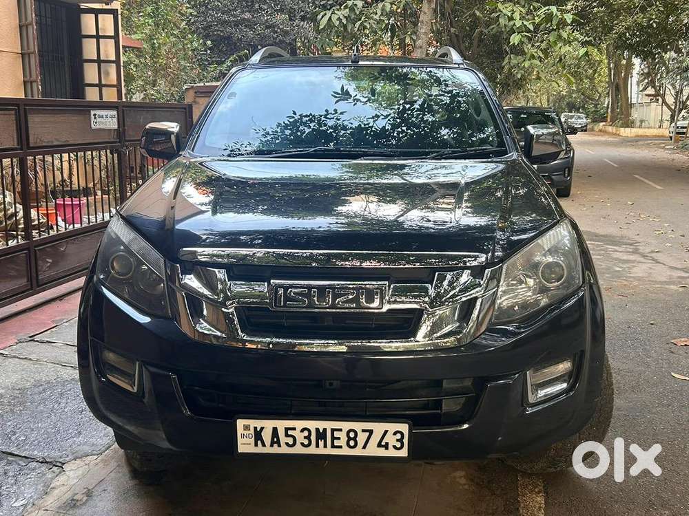 Isuzu V-cross 2017 Diesel Well Maintained