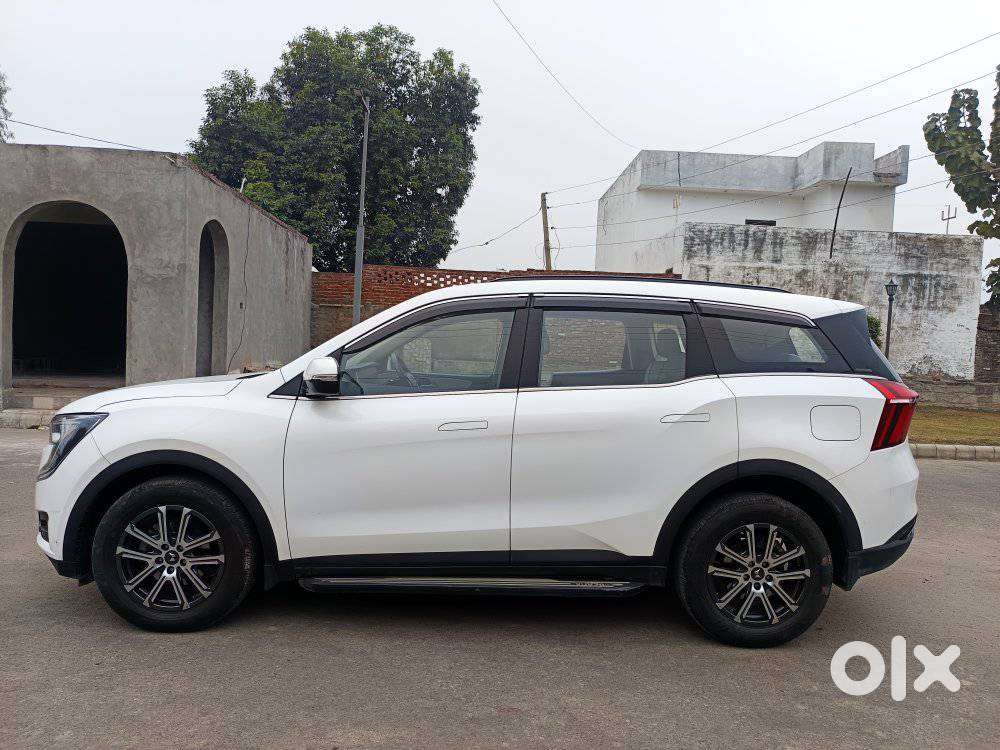 Mahindra Xuv700 2.2 Ax 7 Diesel At Str, 2022, Diesel