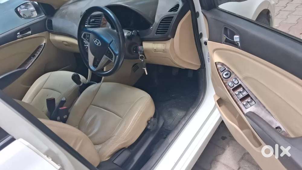 Hyundai Verna Vtvt 1.6 Sx, 2011, Petrol