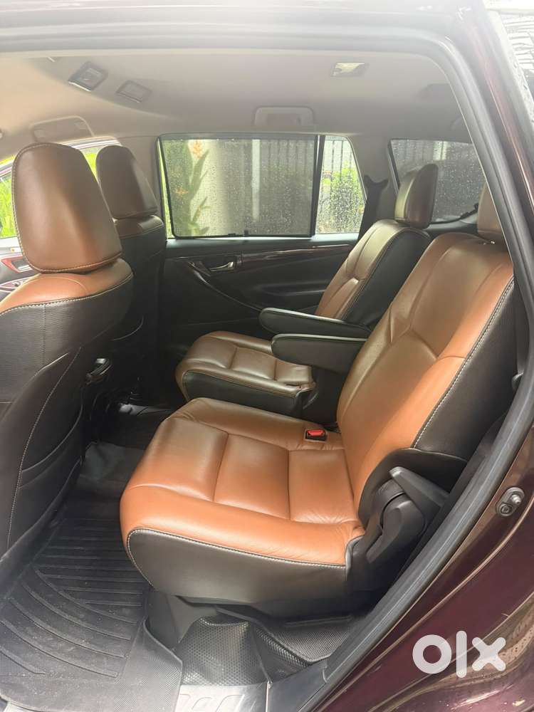Toyota Innova Crysta 2.8 Gx At 8s, 2021, Petrol