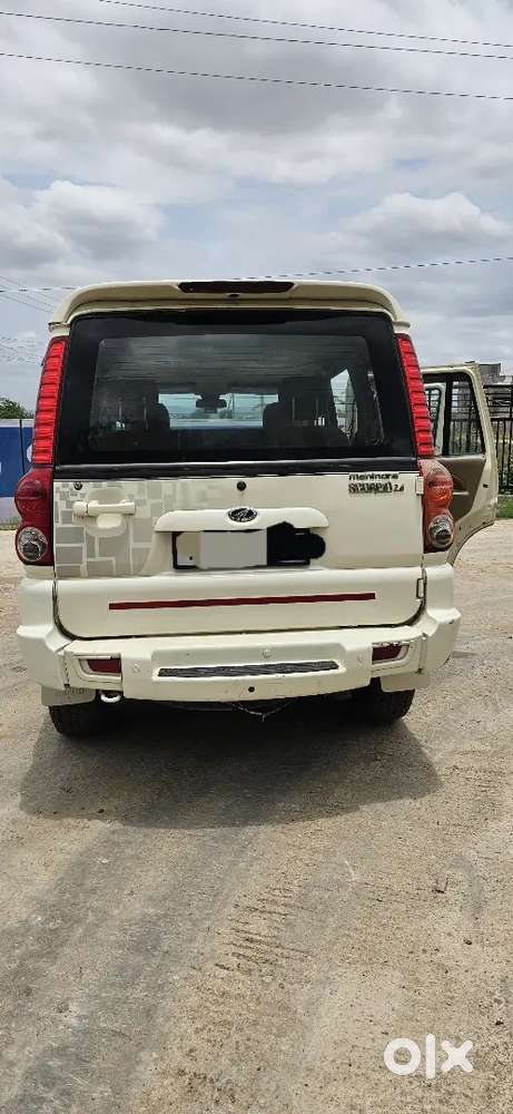 Mahindra Scorpio Classic 2009 With Manual Transmission