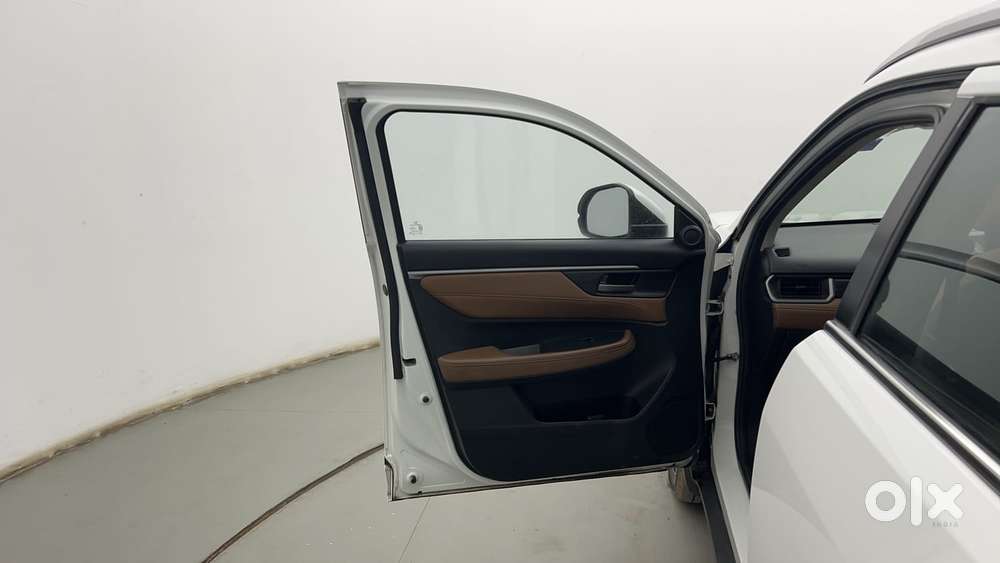 Honda Elevate Zx Mt, 2024, Petrol