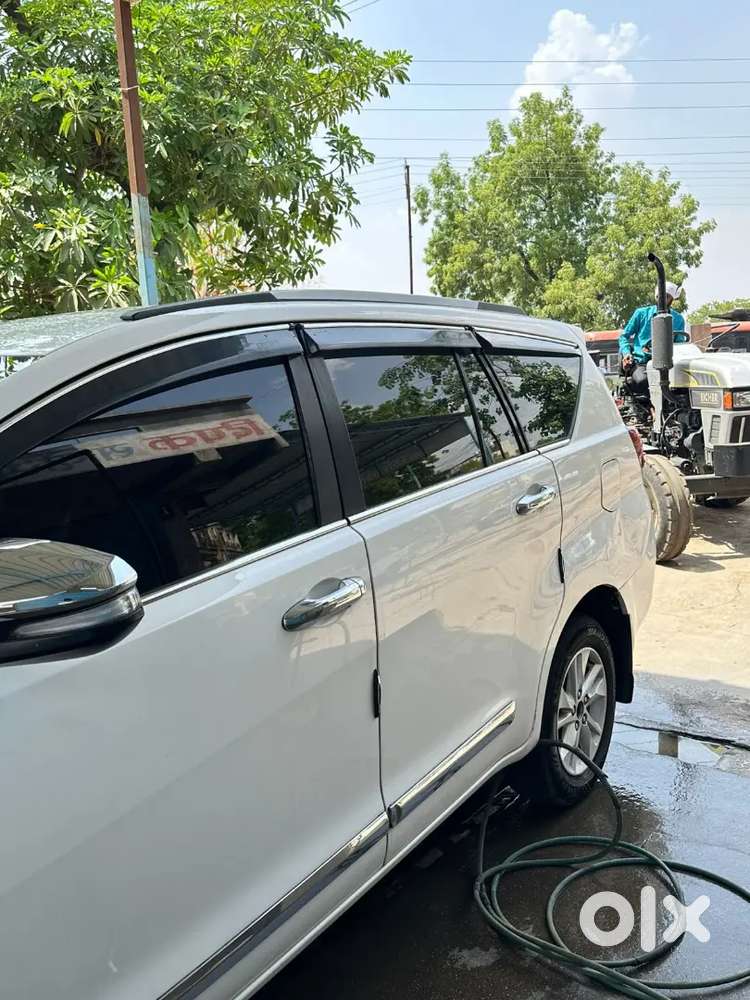Toyota Innova Crysta